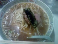 「みそラーメン￥600(￥100off)+小ﾗｲｽｻｰﾋﾞｽ」@唐桃軒の写真