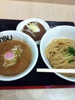「つけ麺７８０円と肉おこわ１５０円」@つけめんTETSU ららぽーと豊洲マリーナキッチン店の写真