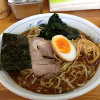 「濃口しょうゆラーメン(大盛り)」@太公望の写真