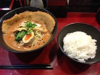 「冷やしバラカツカレーラーメン＋ライス」@高円寺らー麺しんやの写真