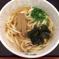 「いきいき亭うどん（￥180）」@いきいき亭本舗 新橋店の写真