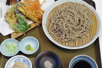 「野菜天ざるそば」@そば処・鴨料理 満福の写真
