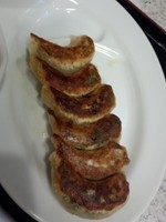 「餃子300円」@剣軒の写真