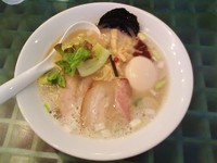 「味玉らーめん(800円)+プチめし(100円)」@胡心房の写真