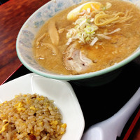 「土佐っ子ラーメン(ランチ無料チャーハン付き) 750円」@環七土佐っ子ラーメン 池袋店の写真