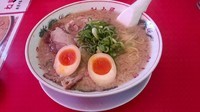 「特製醤油味玉ラーメン(大)850円」@ラーメン 魁力屋 東久留米店の写真