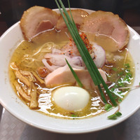 「ナックル塩そば+チャーシュー追加」@大阪拳の写真