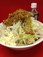 「小豚（ヤサイニンニク）カレー」@ラーメン 学の写真