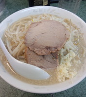 「ラーメン、ニンニク、アブラ」@ラーメン二郎 新宿小滝橋通り店の写真