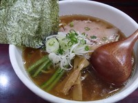 「しょうゆラーメン(並)700円」@麺や とらの写真