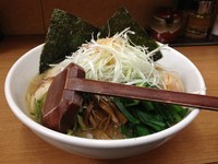 「とんこつ醤油ら〜めん + 各種トッピング」@一こく 品川店の写真