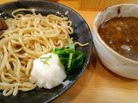 「お得セット!　鶏つけ麺+鶏そぼろ丼　950円」@鶏そば小鳥の写真