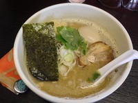 「塩らーめん＋味付玉子（￥700＋￥100）」@湘丸の写真