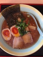 「豚骨醤油ラーメン」@中華料理 松ちゃんの写真