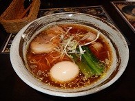 「醤油玉ラーメン」@月の写真
