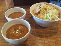 「2色つけ麺(850円) +特盛(50円)」@神保町 可以の写真