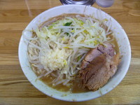 「小ラーメン（にんにく）　６５０円」@ラーメン二郎 赤羽店の写真