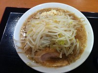 「ラーメン（野菜マシ、ニンニクマシ）」@ジャンクガレッジ イオン北戸田店の写真