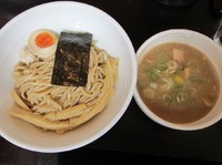 「濃厚鶏つけそば（７５０円）」@吉田商店の写真