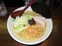 「熟成練り醤油らーめん（大盛）　700円」@『   』（無銘）の写真