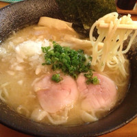 「濃厚鶏白湯らーめん」@濃厚鶏白湯らーめん 麺屋一楽の写真