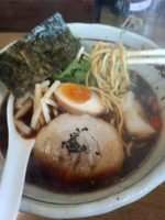 「焦がし正油らーめん700円」@らーめん しおの風 本店の写真