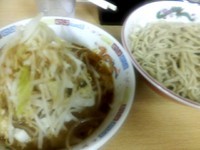 「ラーメン+つけ麺（ニンニクカラメ）」@ラーメン二郎 栃木街道店の写真