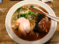 「烏賊干し鶏白湯醤油そば」@新橋 纏の写真