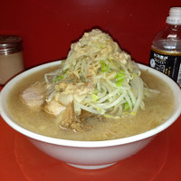 「ラーメン【650円】麺半分」@ラーメン二郎 神田神保町店の写真