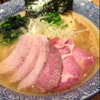 「芳醇香味そば塩+チャーシュー」@麺屋 一燈の写真