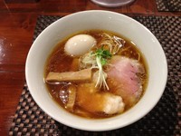 「鶏そば＋味玉」@らぁ麺 やまぐちの写真