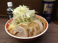 「小豚ヤサイマシマシニンニクギョギョギョ！」@ラーメン二郎 横浜関内店の写真