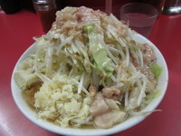 「小豚（ヤサイニンニクアブラ）」@ラーメン二郎 桜台駅前店の写真