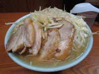 「小豚(ヤサイニンニクアブラ）」@ラーメン二郎 亀戸店の写真