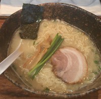 「しおらーめん（細麺）・700円」@らーめん三歩の写真