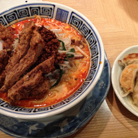 「排骨担々麺(3辛)+旨い焼餃子」@希須林 赤坂店の写真