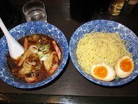 「肉ワンタンつけ麺580円＋麺中盛50円＋味玉80円」@肉厚わんたん麺と手作り焼売 ら麺亭 浅草支店の写真