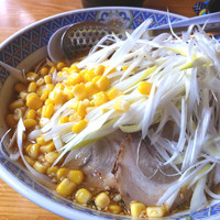 「ネギ味噌チャーシュー（白ネギ）」@らーめん花樂 相模新橋店の写真