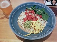 「トマトサラダきしめん」@驛釜きしめんの写真