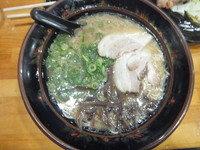 「おつかれさまセット980円(ラーメン&ビール&焼き鳥5本)」@元祖中州屋台ラーメン 一竜 川端商店街本店の写真