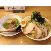 「冷たい塩つけ麺大盛り」@彩色ラーメン きんせい 総本家 高槻栄町の写真