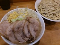 「なみのりつけめん豚入り ニンニク少し」@ラーメン二郎 八王子野猿街道店2の写真