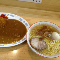 「玉子入りそば、カレーライス」@中華そば さとうの写真
