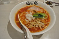 「トマト醤油ら－めん（850円）」@立川中華そば 魚魚-toto-の写真