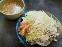 「【夏季限定】広島風つけ麺・ドラドラ（大盛り：無料）」@ハルピンラーメン 松本並柳店の写真