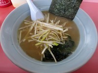 「ネギラーメン ６００円 ※半麺」@ラーメンショップ 黒磯バイパス店の写真