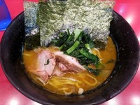 「ラーメン ６４０円 ※油多め」@家系総本山 ラーメン吉村家の写真