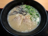 「白丸とんこつ ７３０円」@IPPUDO NOODLE EXPRESS 蓮田SA店の写真