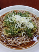 「天ぷらそば（春菊）350円」@梅もと 品川店の写真
