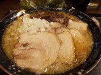 「背脂煮干ラーメン」@煮干 丸めの写真